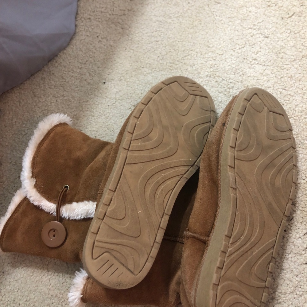 Boots - Picture 3 of 3